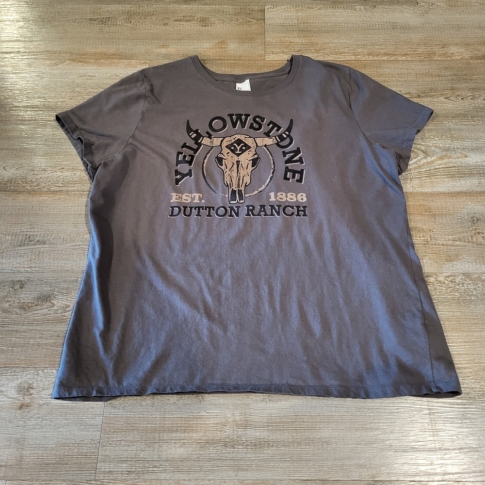 Yellowstone Graphic Designed Casual Short Sleeved Grey Tee Shirt Womens XL  Ma